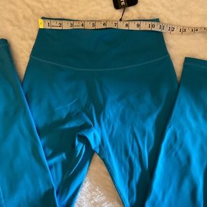 Alphalete PULSE SURGE LEGGING Pacific Blue NWT Small